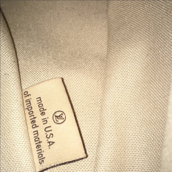 Traded** Louis Vuitton crossbody bag - Picture 4 of 16